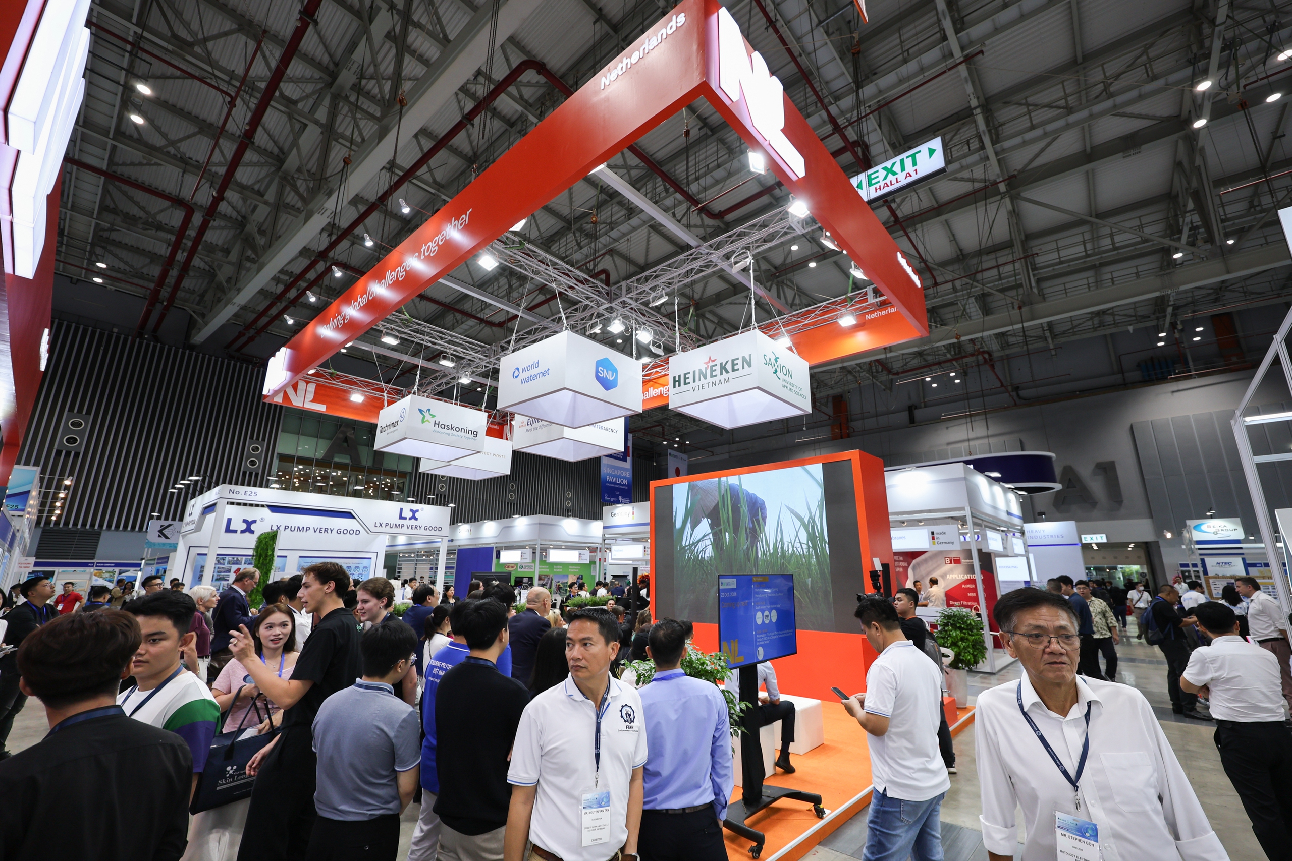 Tổng lãnh sự Hà Lan: SME Việt hãy mạnh dạn giới thiệu và chia sẻ sáng kiến với doanh nghiệp Hà Lan - Ảnh 1.