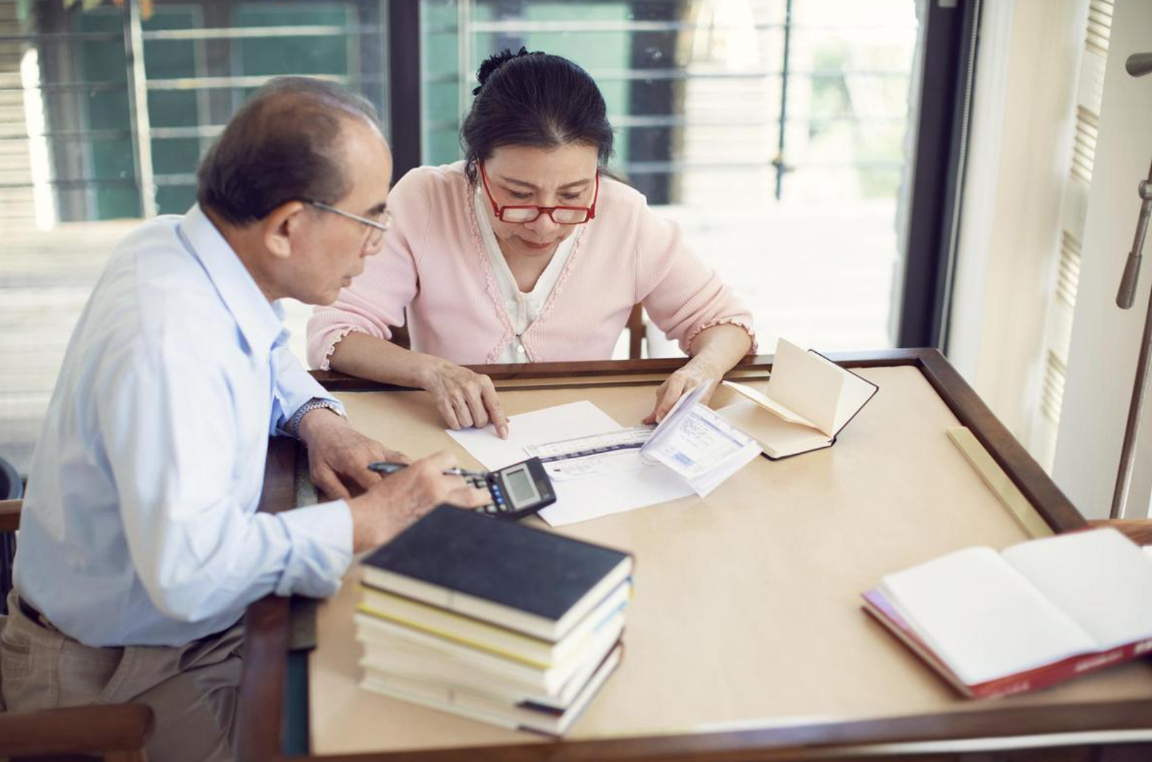 Tổng lương hưu 14 triệu nhưng tháng nào cũng cho các con 10 triệu: Lối sống giản dị và triết lý tài chính khác biệt- Ảnh 1.