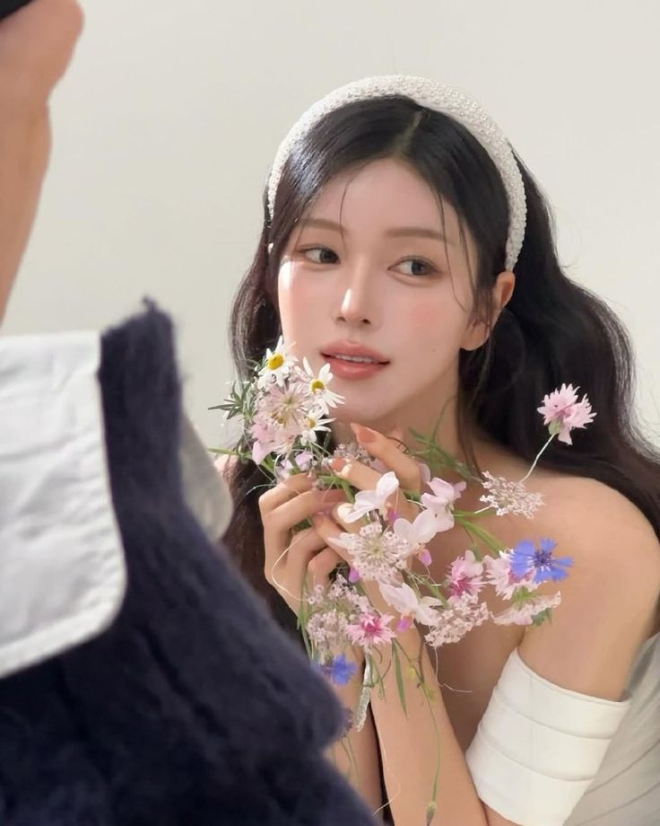 Top 5 quà tặng 20/10 tinh tế - đẹp sang mà phụ nữ nào cũng thích - Ảnh 1.