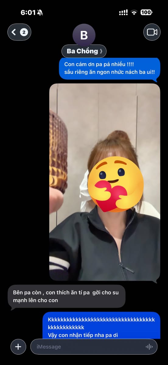 Trấn Thành liên tục làm 1 việc suốt nhiều đêm, Hari Won vội nhắn tin báo cho bố chồng và nhận lại đúng 7 chữ!- Ảnh 1.