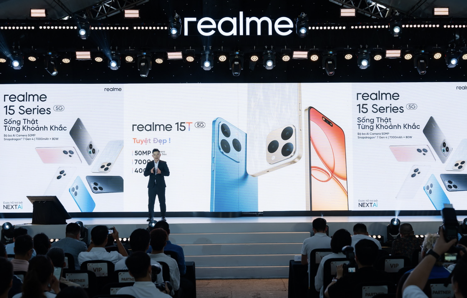 Trình làng smartphone realme 15 series, trang bị hệ thống AI mạnh mẽ 1 Trình làng dòng smartphone realme 15 series, trang bị hệ thống AI mạnh mẽ - Ảnh 1.