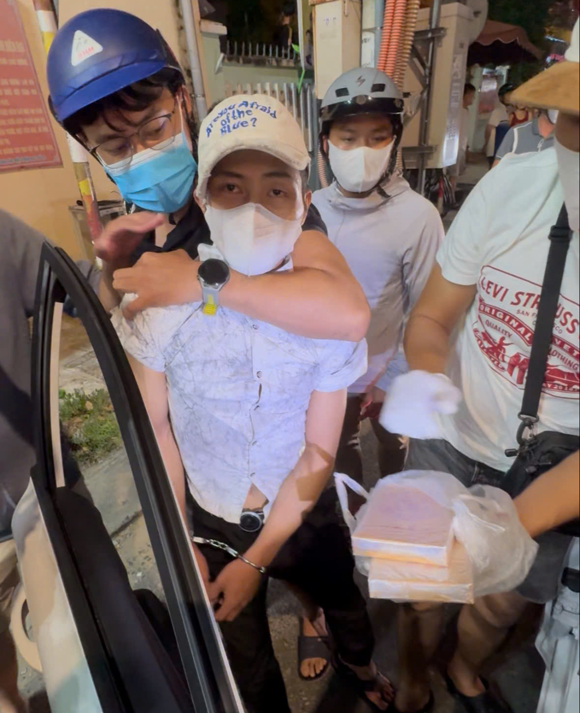 Trinh sát Công an Đà Nẵng bắt tội phạm ma túy như trong phim - Ảnh 1.