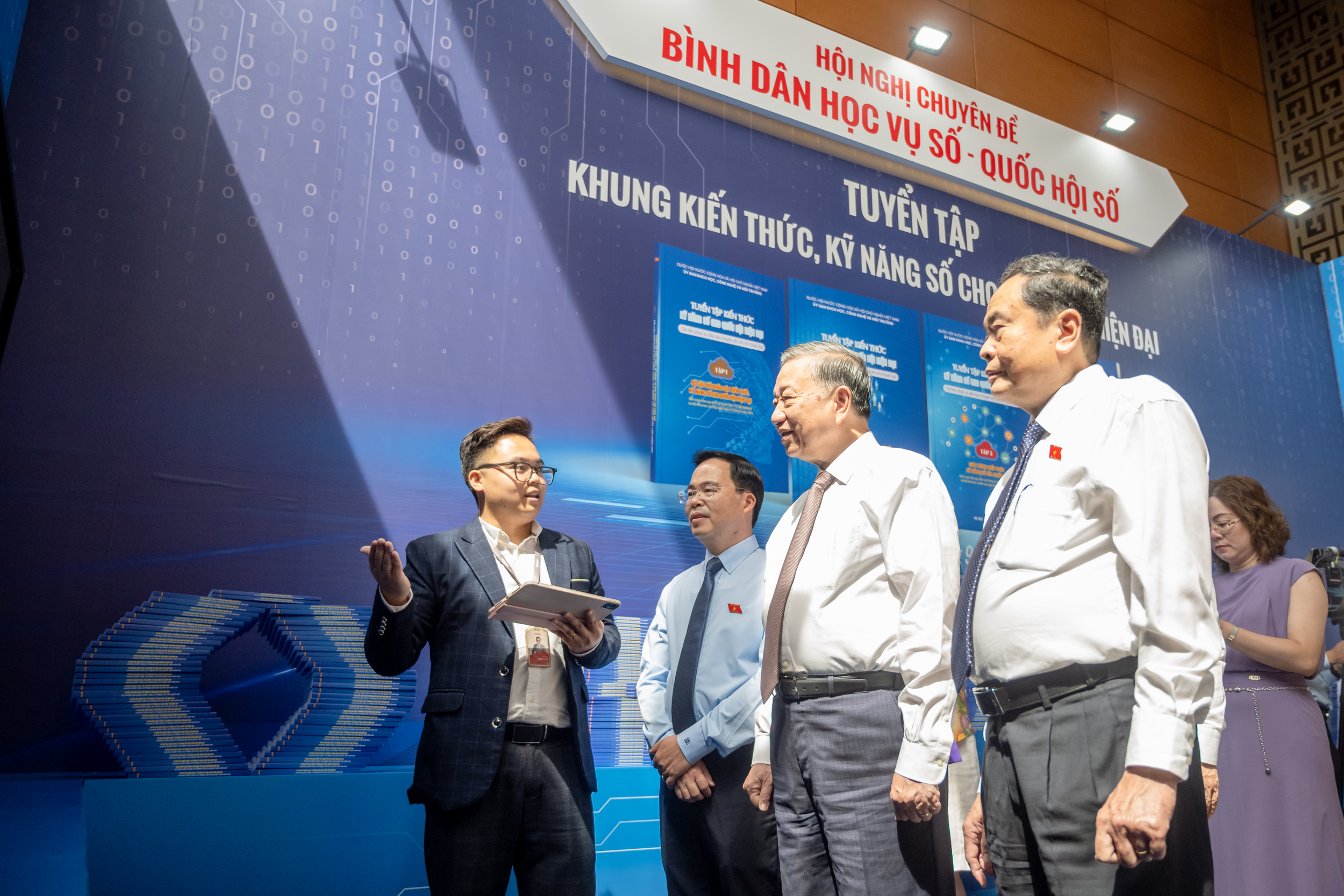 Chủ tịch Quốc hội: Trợ lý ảo AI giúp Quốc hội thông qua số lượng lớn luật- Ảnh 1.