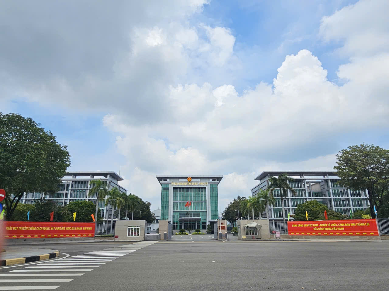 Trụ sở ngàn tỉ đồng giao cho ĐH Y Dược: Những điều cần biết - Ảnh 1.