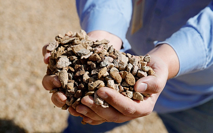 Trung Quốc tiếp tục siết xuất khẩu đất hiếm - Ảnh 3.