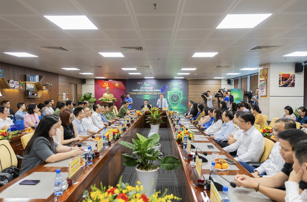 Từ vụ AntEx Shark Bình, Mr Pips...: Lừa qua mạng chiếm đoạt 20.700 tỷ đồng - 1