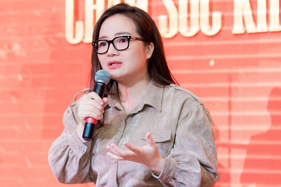 Từ vụ Hoàng Hường nghĩ về hình ảnh “thành công trên mạng” - 1