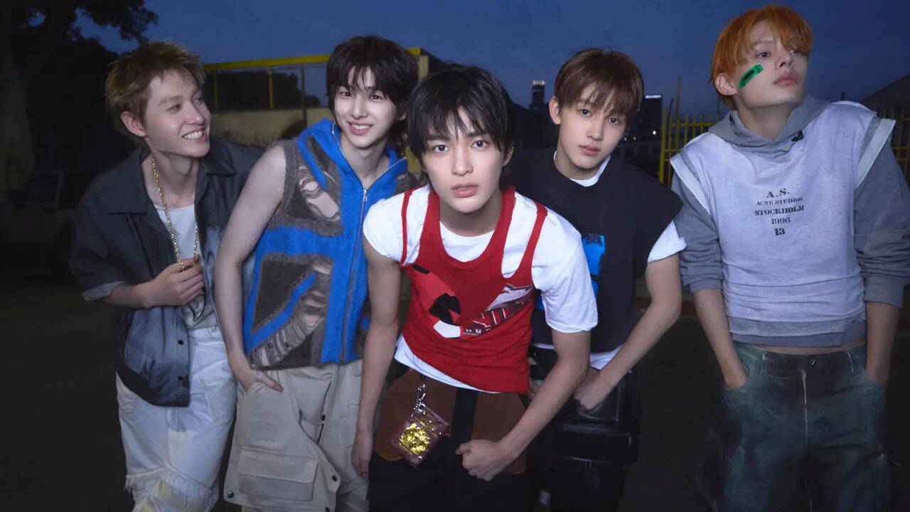 Nhóm nam đang mang cơn sốt Kpop trở lại: Tưởng flop ai ngờ hot không tưởng, toàn “ngoan xinh yêu” làm cô dì đổ đứ đừ- Ảnh 2.