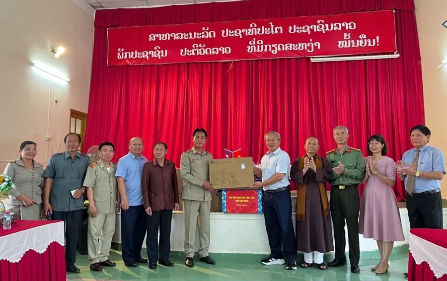 Hội Hữu nghị Việt Nam - Lào tỉnh Lâm Đồng thăm và làm việc với Hội hữu nghị Lào – Việt Nam tỉnh Bolykhamxay. Champasak - Lâm Đồng