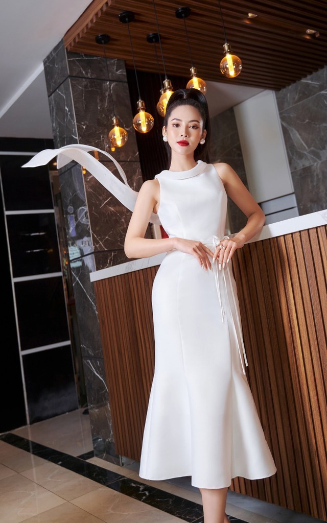 Váy đuôi cá giúp nàng khoe trọn đường cong, tôn nét thanh xuân- Ảnh 1.