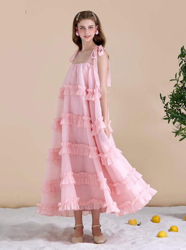 Váy suông linen, ren voan đa năng đáng sắm nhất mùa này - Ảnh 2.