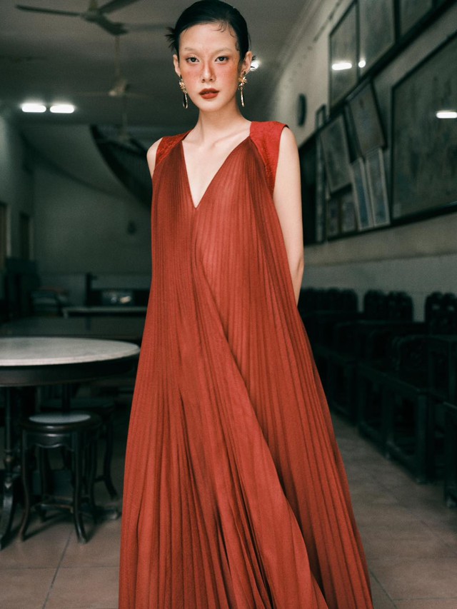 Váy suông, món đồ tối giản hoàn hảo cho mọi dịp- Ảnh 1. Váy suông, món đồ tối giản hoàn hảo cho mọi dịp- Ảnh 1.