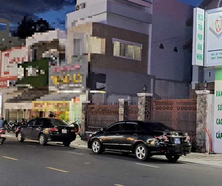 Vì sao cựu Giám đốc Bệnh viện Đa khoa Bình Thuận và Giám đốc CDC Bình Thuận bị bắt? - Ảnh 1.