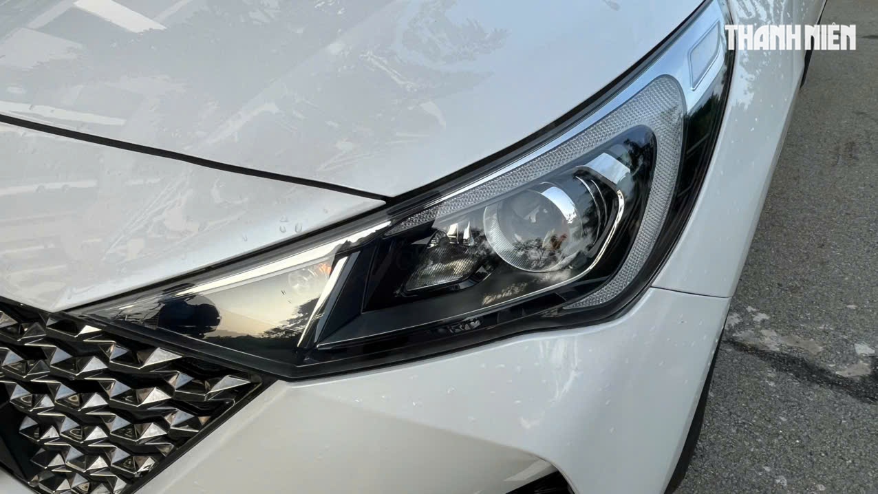 Nguyên nhân đèn pha ô tô bị ngưng tụ hơi sương và cách khắc phục hiệu quả - Ảnh 1. Nguyên nhân đèn pha ô tô bị ngưng tụ hơi sương và cách khắc phục hiệu quả - Ảnh 1.