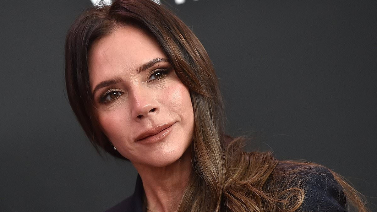 Thu nhập khủng của Victoria Beckham - Ảnh 1.