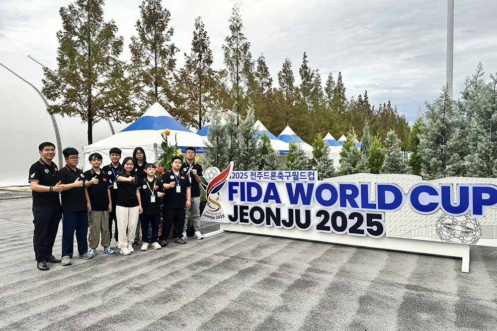 DroneSoccer Việt Nam xuất sắc giành giải thưởng tại FIDA World Cup 2025 ở Hàn Quốc - Ảnh 1. DroneSoccer Việt Nam xuất sắc giành giải thưởng tại FIDA World Cup 2025 ở Hàn Quốc - Ảnh 1.