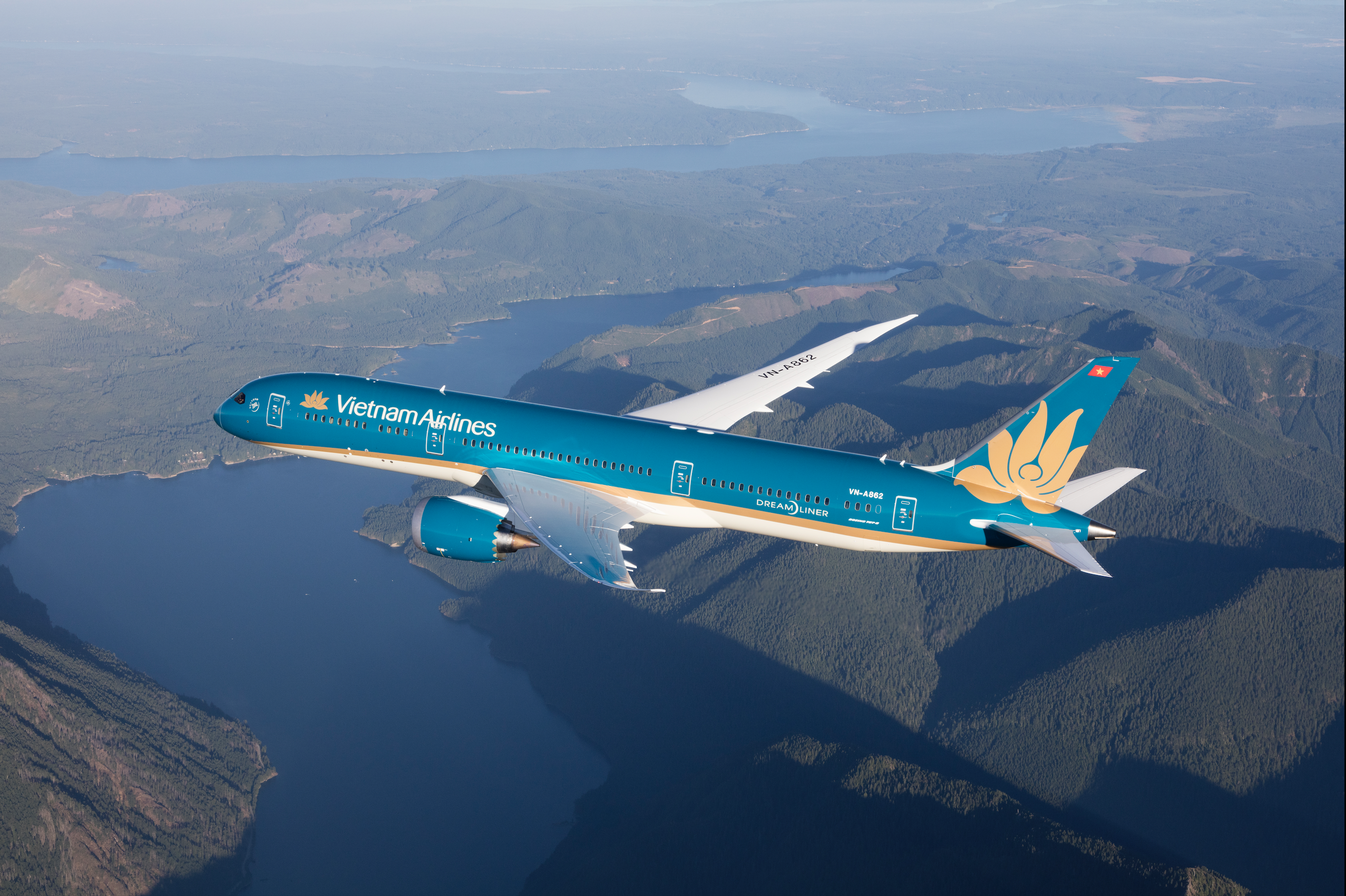 Vietnam Airlines bứt phá mạnh mẽ, khẳng định vị thế tiên phong trên bầu trời quốc tế 1 Vietnam Airlines bứt phá mạnh mẽ trong Quý III/2025, khẳng định vị thế tiên phong trên bầu trời quốc tế - Ảnh 2.