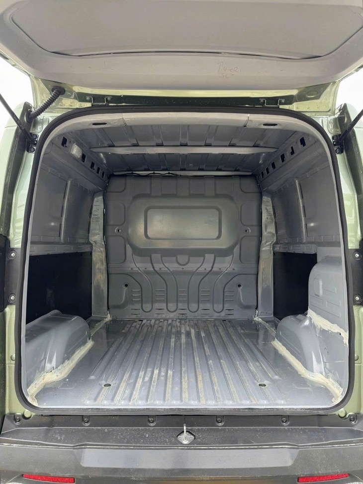 VinFast EC Van - Ảnh 2.