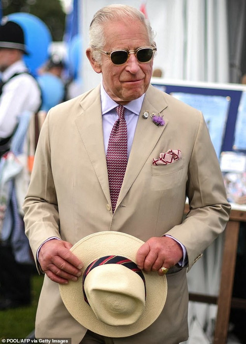 Vua Charles sanh dieu