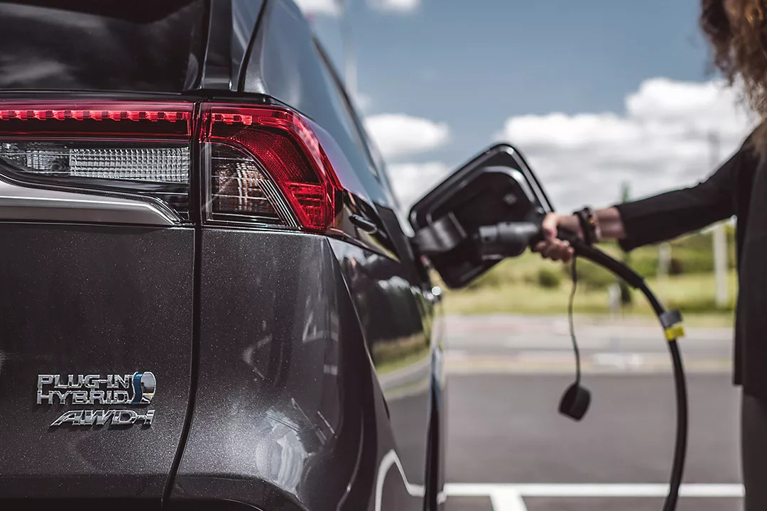 Xe PHEV phát thải cao gấp 5 lần thử nghiệm, không ‘xanh’ như công bố? - Ảnh 1.