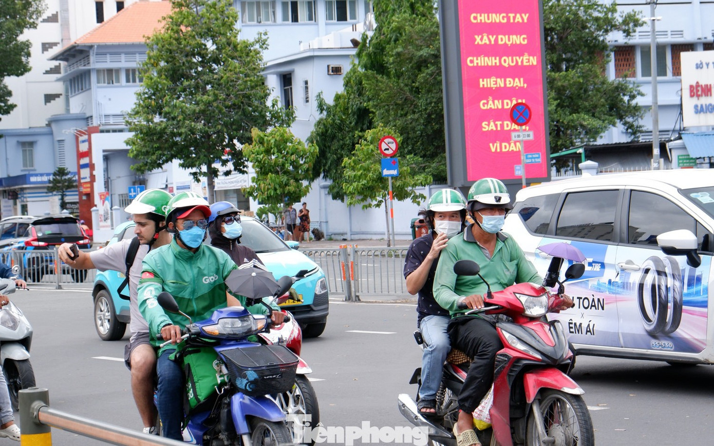 TP.HCM: Xe máy công nghệ, xe của công chức, viên chức sẽ chuyển sang xe điện- Ảnh 1.