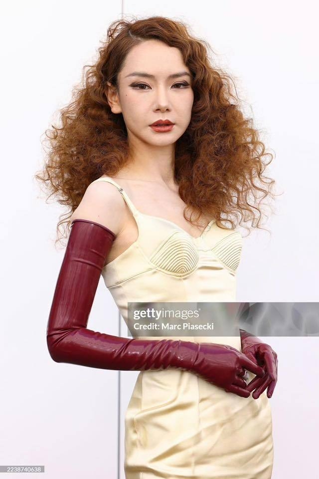 Xin thề không bao giờ dám khen mỹ nhân này nữa: Lên phim vạn người mê ngoài đời triệu người chê, 360 độ toàn góc chết - Ảnh 2.