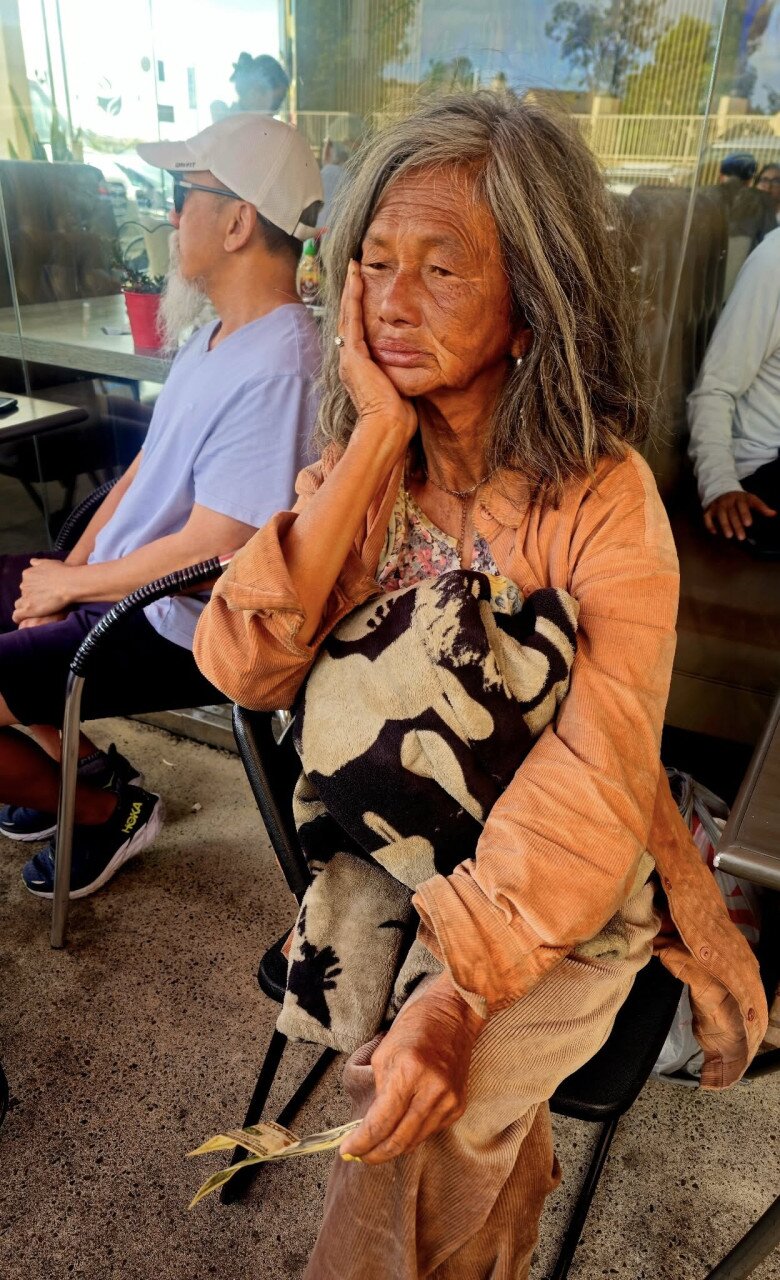 Nghệ sĩ Trung Nghĩa chia sẻ hình ảnh của ca sĩ Kim Ngân.