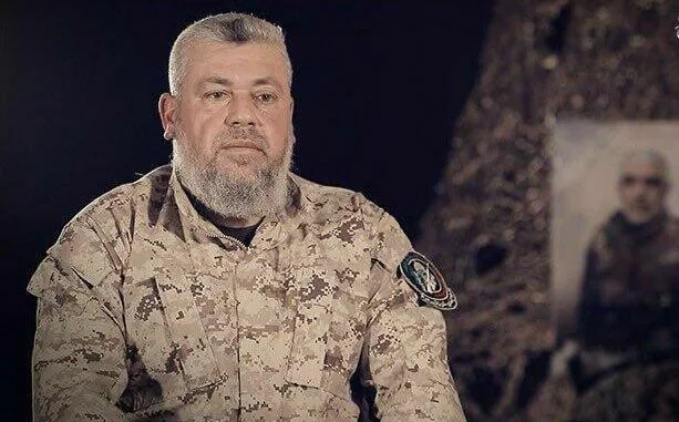 Người đàn ông nắm Người đàn ông ở Dải Gaza - Ảnh 1.