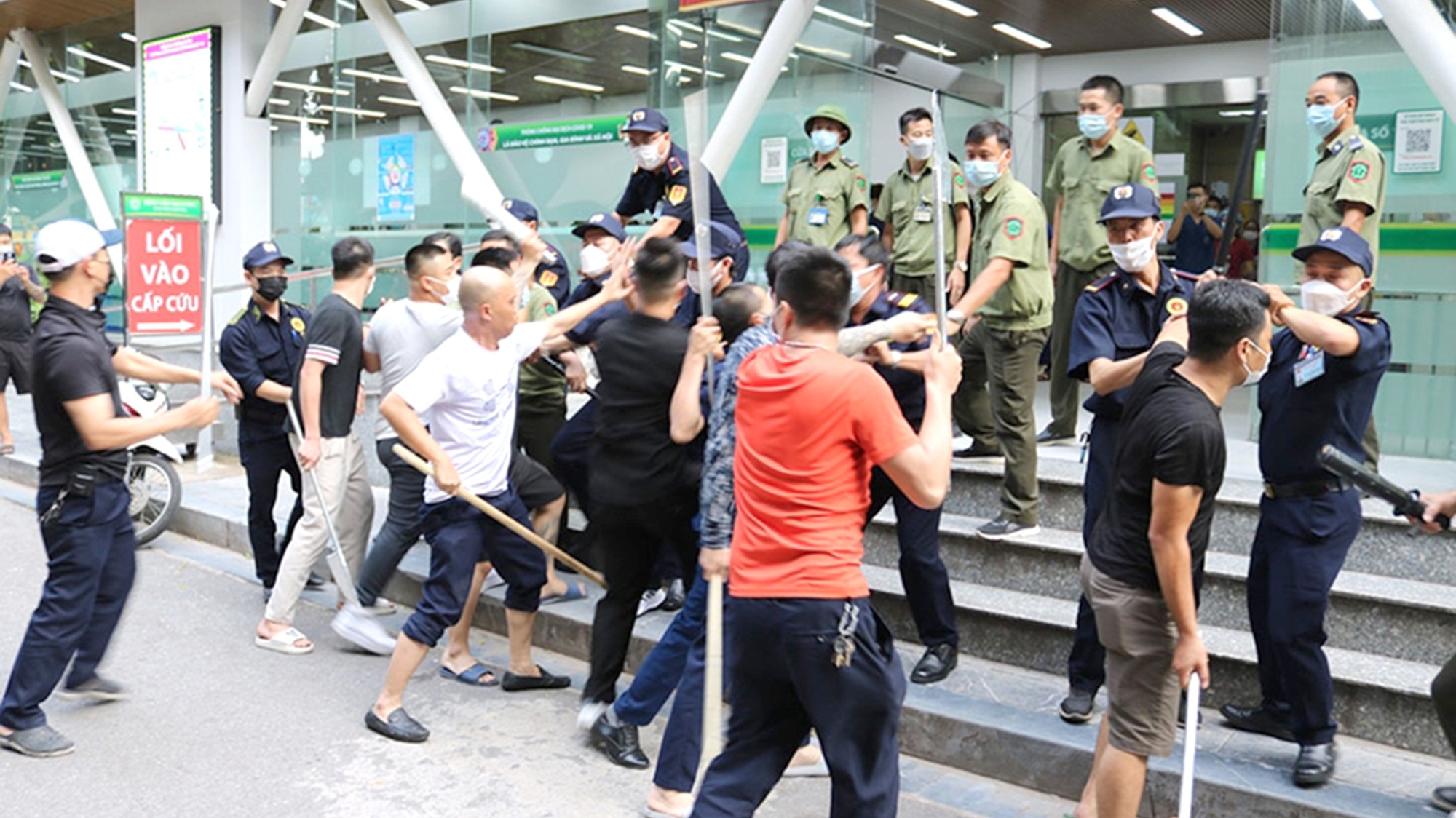 bệnh viện - Ảnh 1.