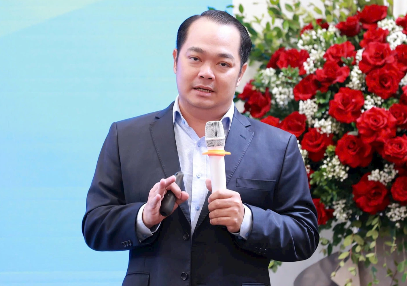 Đầu tư vàng trong bối cảnh giá cao: Rủi ro và Cơ hội cho nhà đầu tư - Ảnh 1. Đầu tư vàng trong bối cảnh giá cao: Rủi ro và Cơ hội cho nhà đầu tư - Ảnh 1.