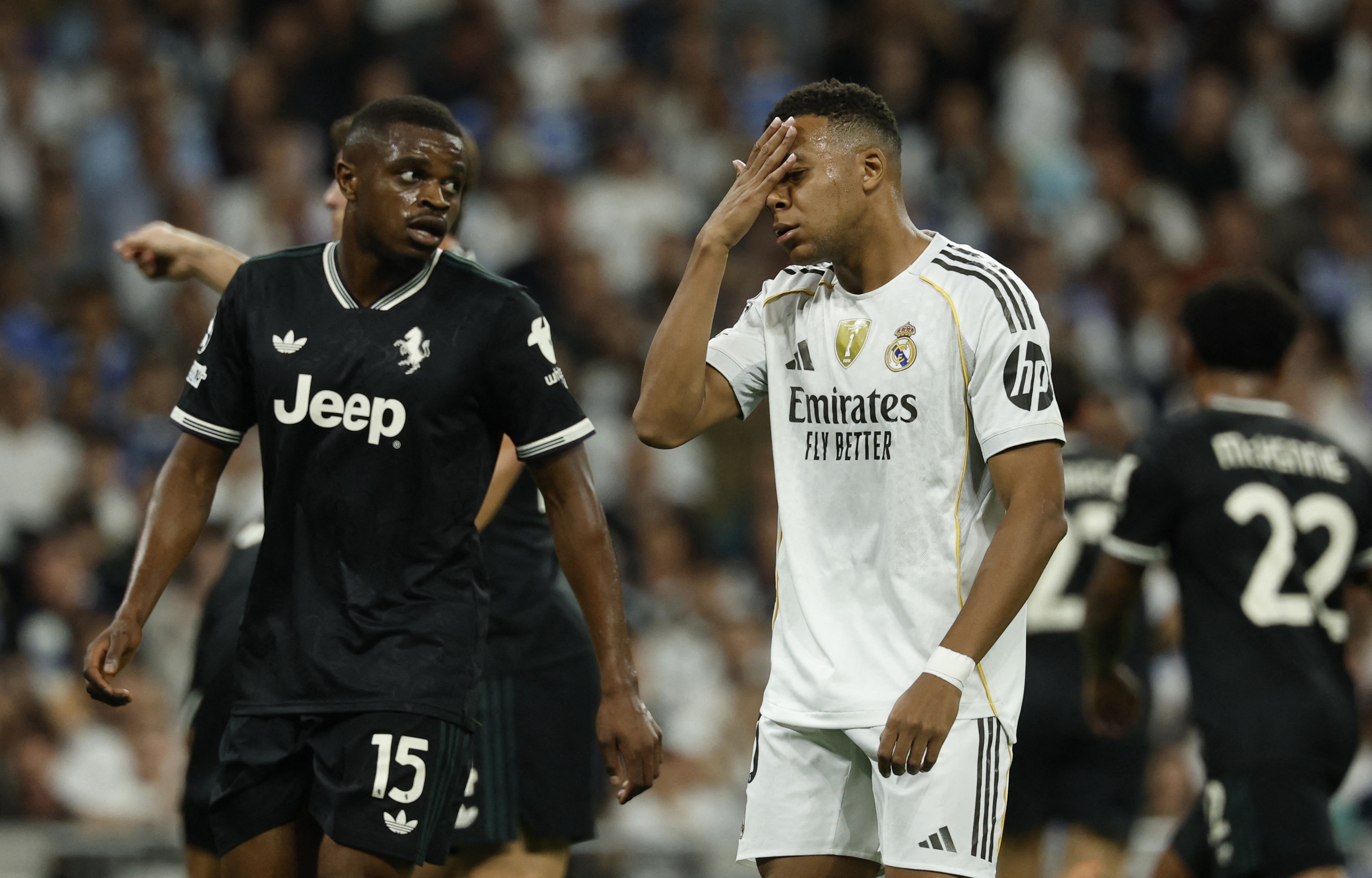 ‘Song sát’ Mbappe - Vinicius suýt phá hỏng ngày vui của Real Madrid, Liverpool thắng ấn tượng- Ảnh 1.