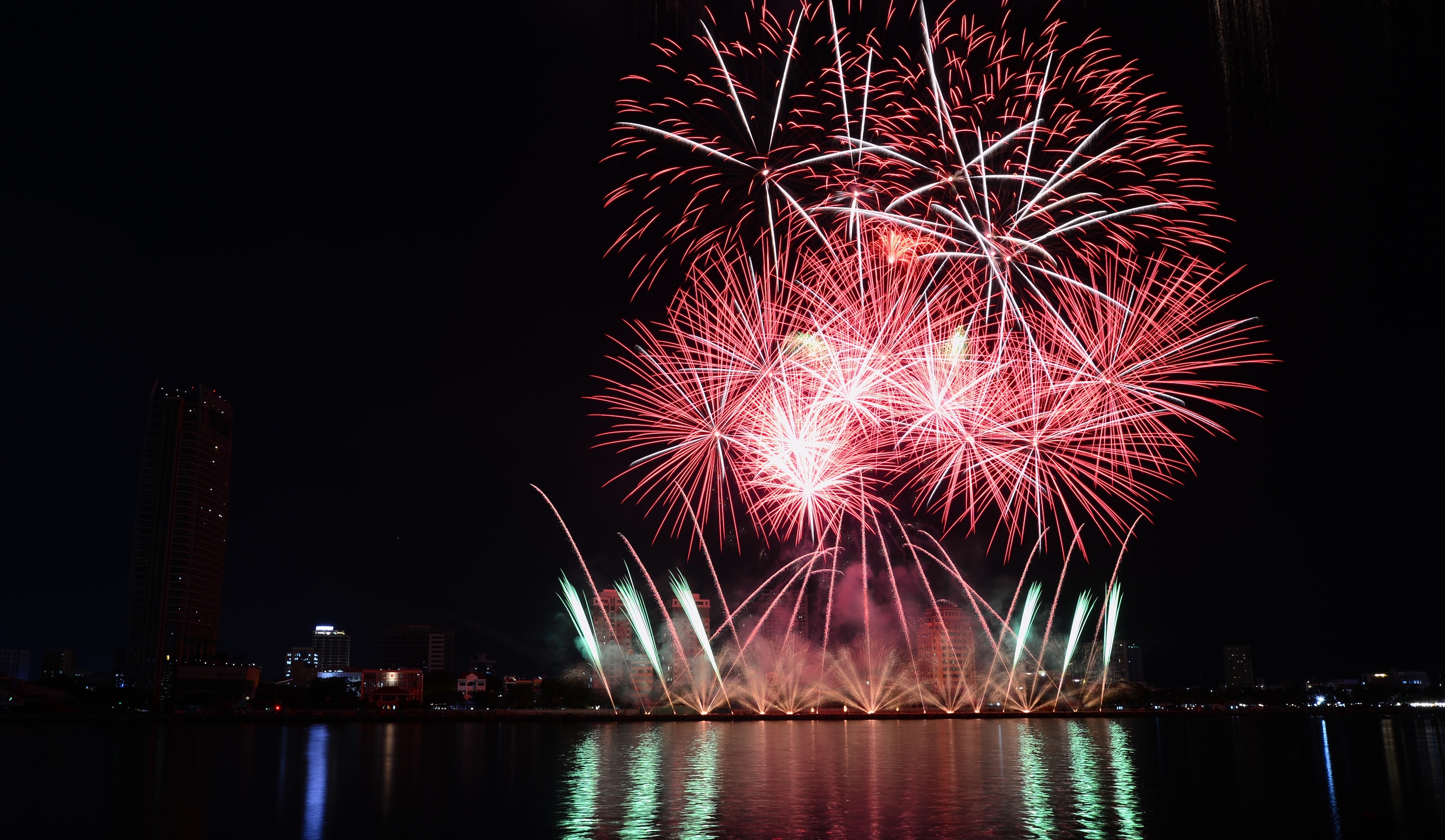 10 đội thi tại Lễ hội pháo hoa quốc tế Đà Nẵng 2025 gồm những ai?- Ảnh 1.