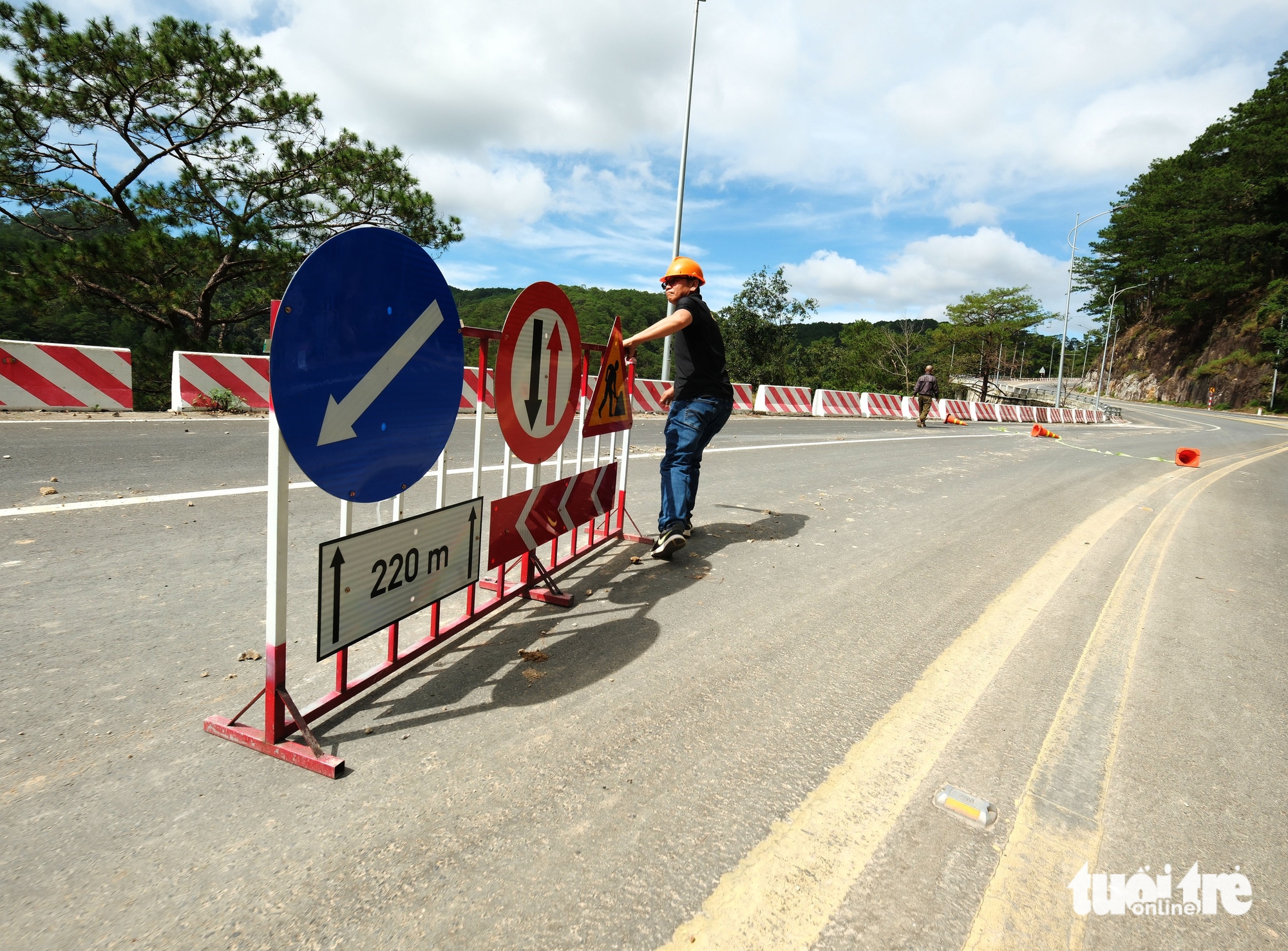 13h hôm nay 25-11, mở lại đèo Prenn Đà Lạt - Ảnh 1.