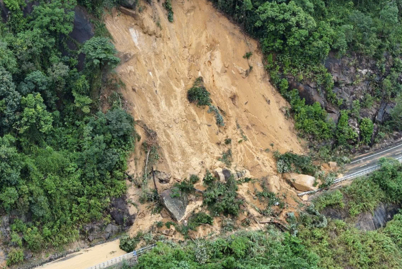 Ngập kéo dài, nông dân trồng rau ở Lâm Đồng chịu tổn thất nặng nề 5 Nông dân trồng rau ở Lâm Đồng thiệt hại nặng vì ngập - Ảnh 5.