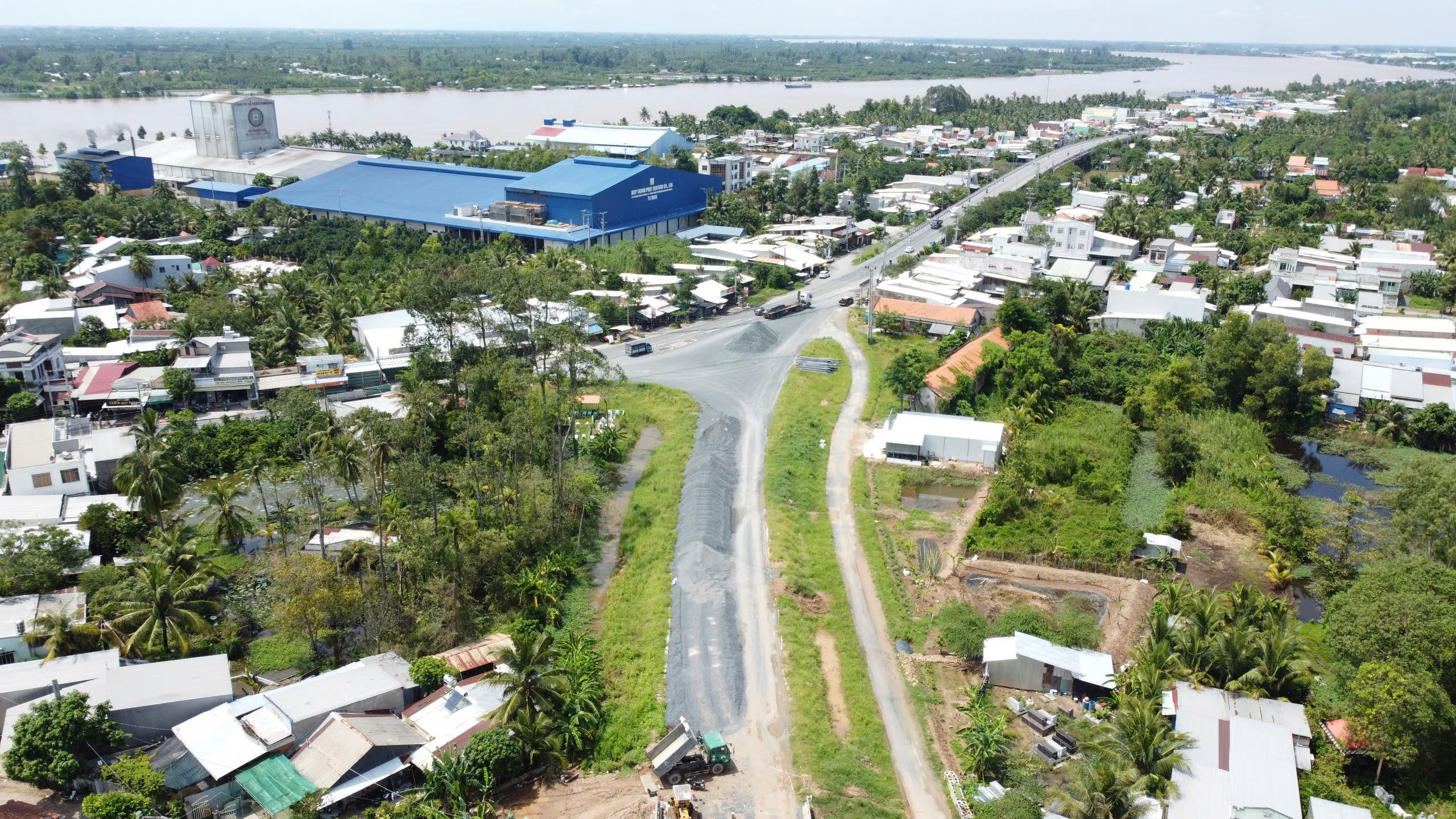 Đường tránh Cao Lãnh xuyên qua cánh đồng mùa nước nổi sắp hoàn thành- Ảnh 3.