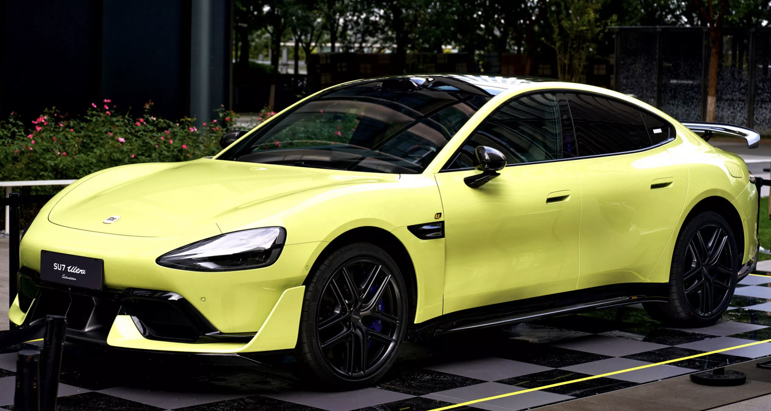 Ô tô điện Xiaomi bốc cháy không thể mở cửa, tài xế kẹt trong xe tử vong - Ảnh 2.