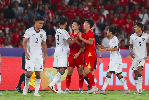 Lộ diện đối thủ đáng sợ nhất của U.23 Việt Nam tại SEA Games 33: Không phải Malaysia
- Ảnh 2. Lộ diện đối thủ đáng sợ nhất của U.23 Việt Nam tại SEA Games 33: Không phải Malaysia
- Ảnh 2.