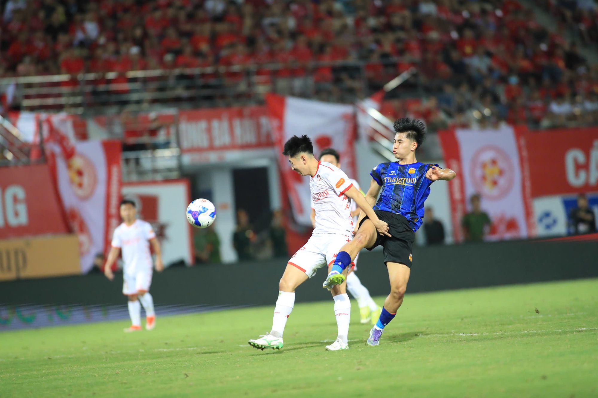 Khi HAGL luôn 'tự bắn vào chân mình' và sự trả giá quá đắt!- Ảnh 2.