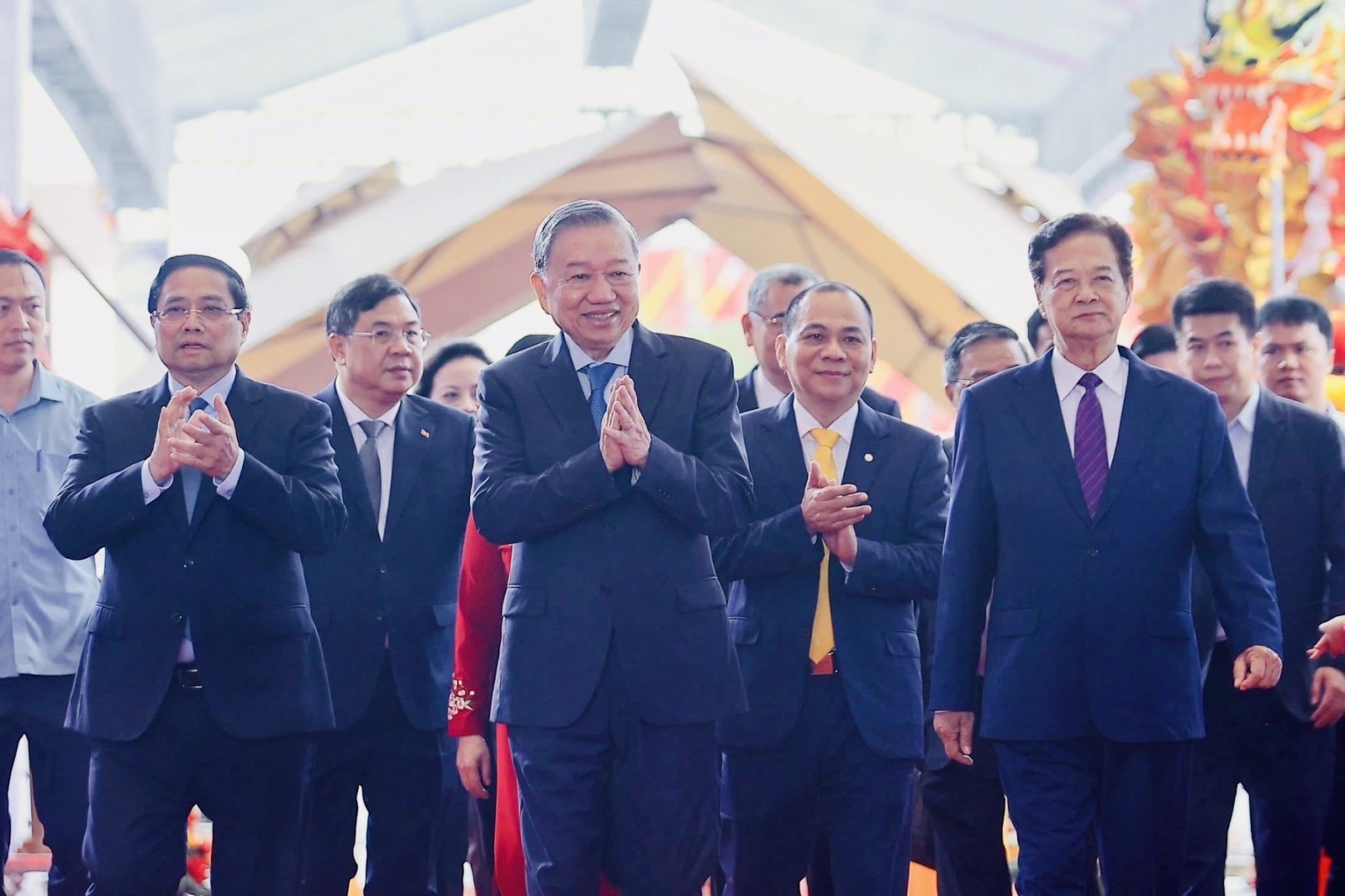 Đảng bộ Chính phủ tiên phong, vững bước cùng dân tộc trong kỷ nguyên mới 7 Đảng bộ Chính phủ tiên phong, vững bước cùng dân tộc trong kỷ nguyên mới - Ảnh 7.