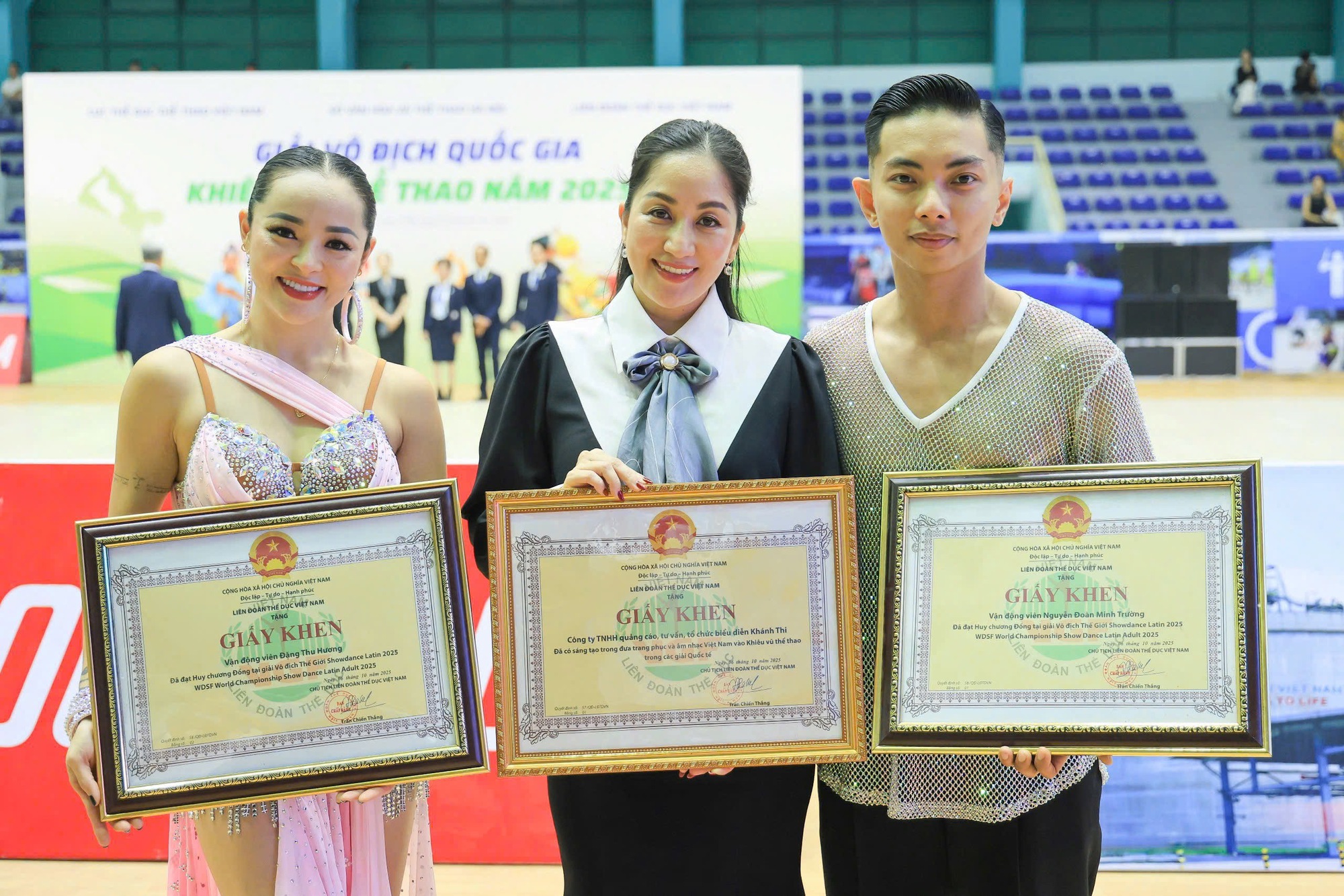 Bạn nhảy hoàn hảo của Phan Hiển- Ảnh 6.