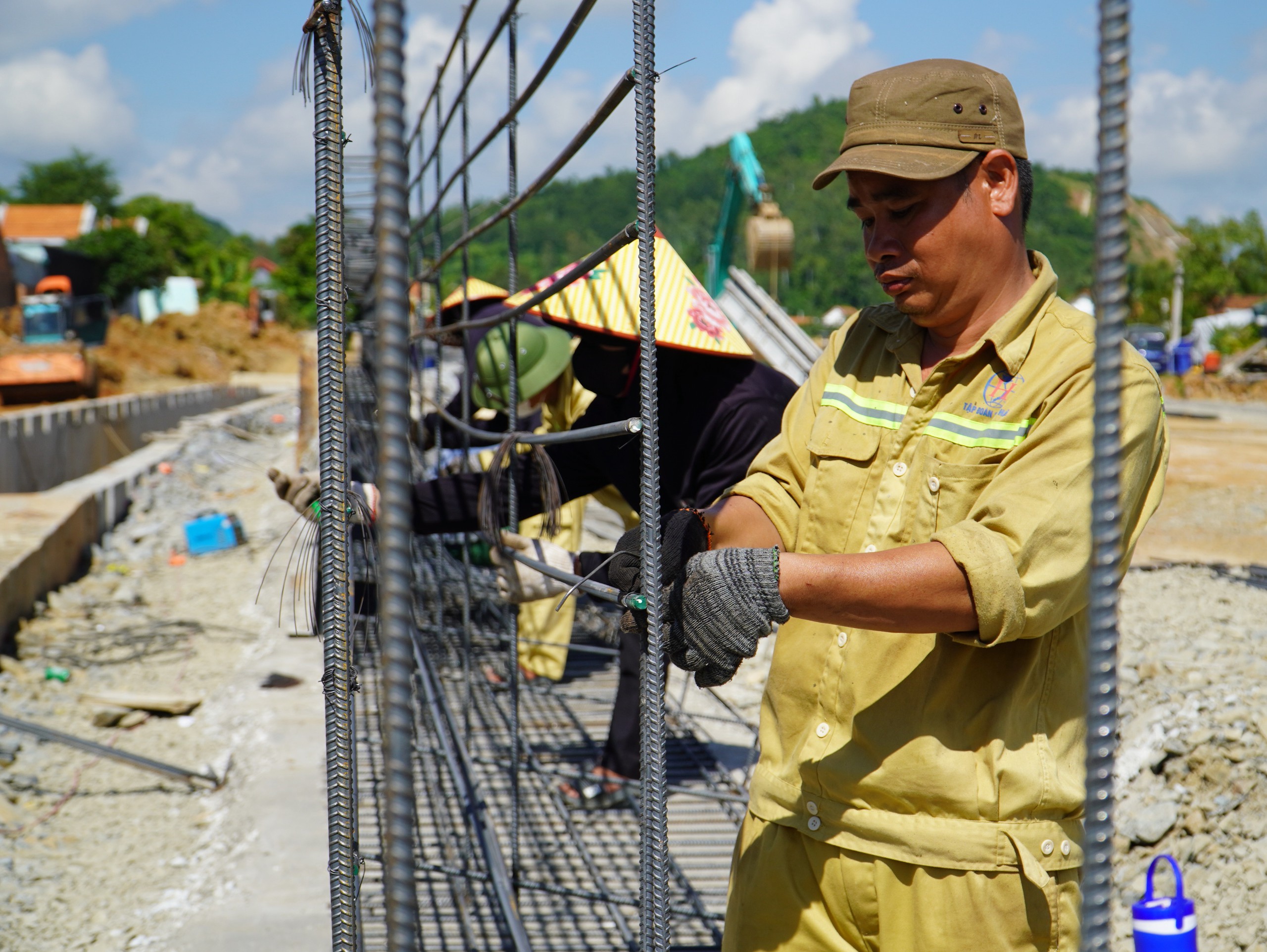 20 km đầu tuyến cao tốc Khánh Hòa - Buôn Ma Thuột dần về đích   - Ảnh 5.
