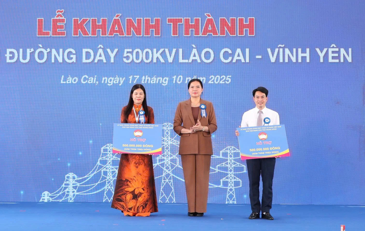Đường dây 500 kV 'thần tốc' đưa điện sạch Tây Bắc 'tiếp viện' cho miền Bắc- Ảnh 2.