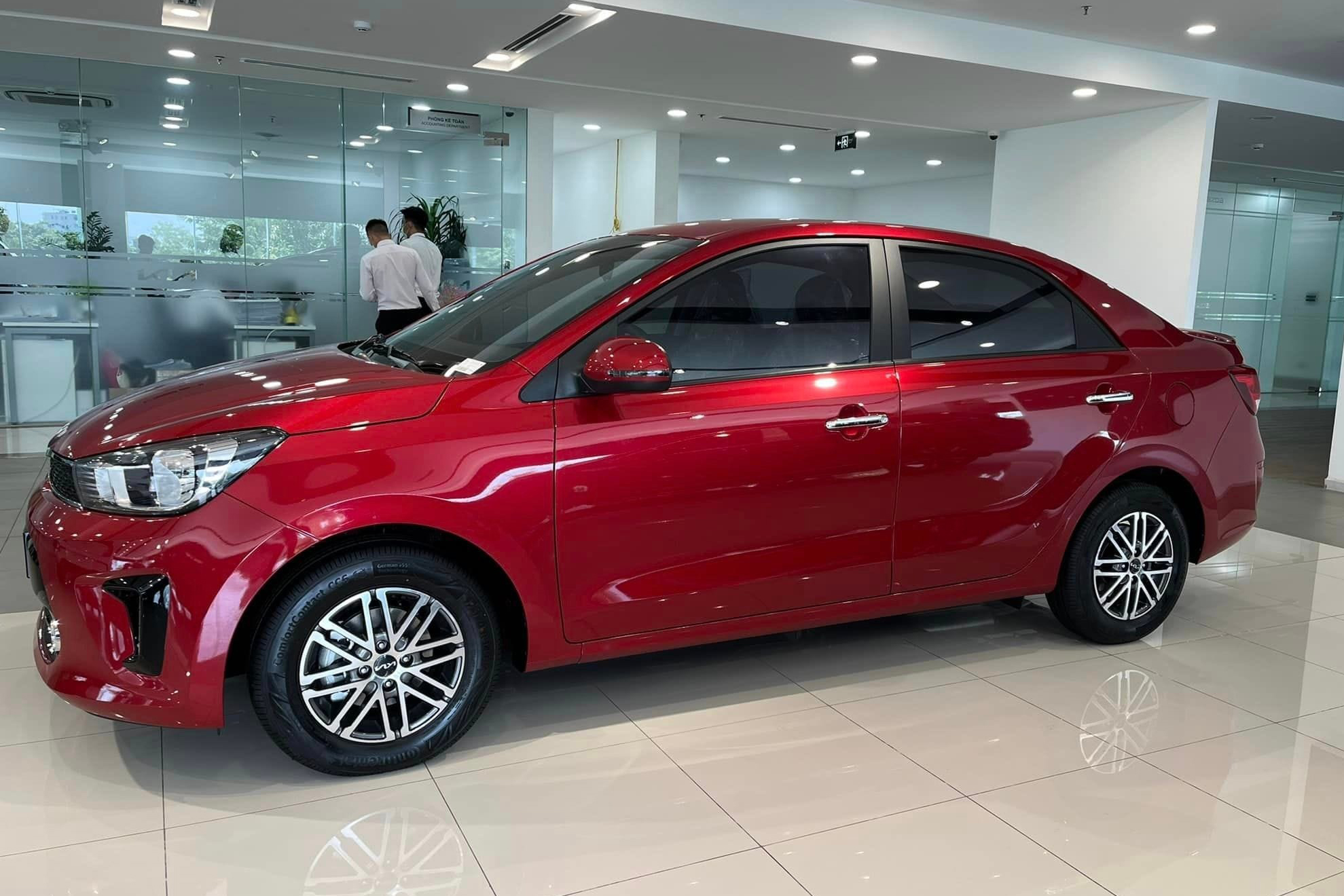 Sedan hạng B rẻ nhất Việt Nam giảm giá, khởi điểm chỉ 339 triệu đồng- Ảnh 3.