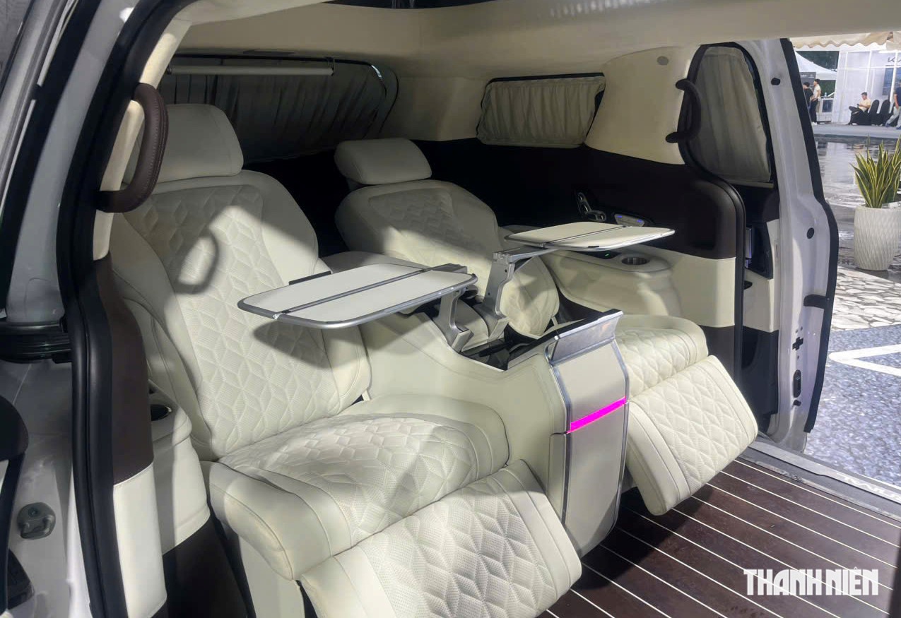 Kia Carnival 2025 thêm bản 'xe chủ tịch' 4 chỗ ngồi, có vách ngăn với khoang lái - Ảnh 8.