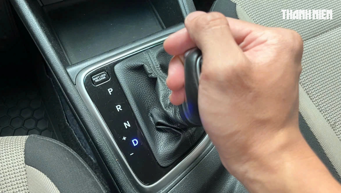 Sai lầm cần tránh khi lái ô tô số tự động dừng, khởi hành ngang dốc - Ảnh 3.