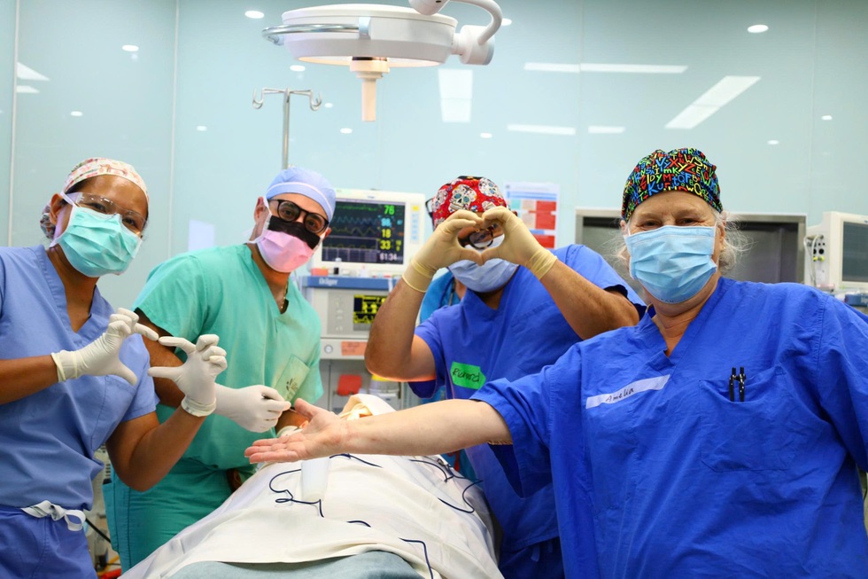 Những ca mổ “0 đồng” giúp hàng trăm người tìm lại hình hài sau biến cố - 11