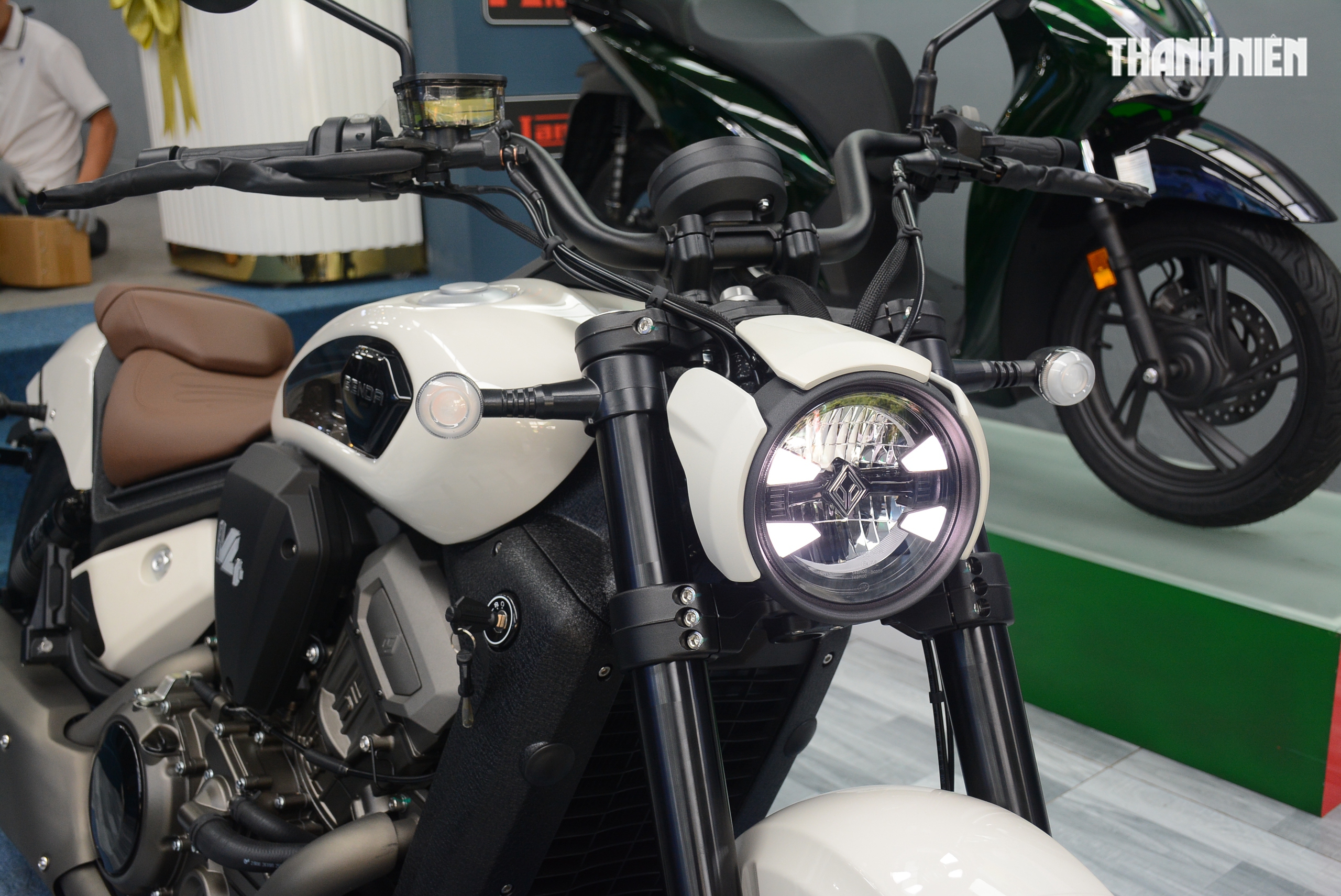 Mô tô đậm chất chơi Benda Dark Flag 500 Commander về Việt Nam, trang bị phuộc hơi - Ảnh 4.