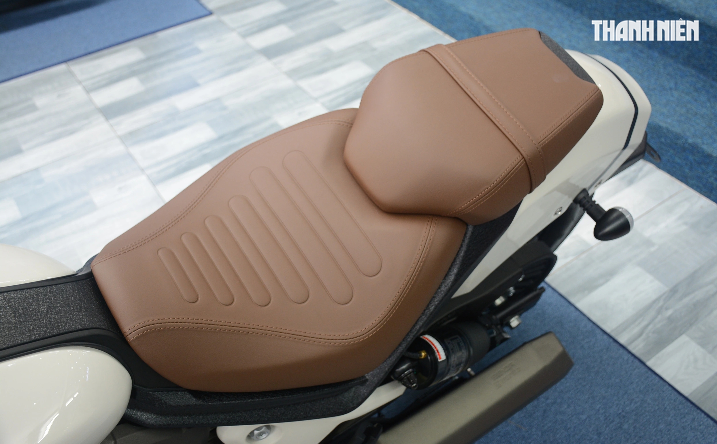 Mô tô đậm chất chơi Benda Dark Flag 500 Commander về Việt Nam, trang bị phuộc hơi - Ảnh 7.