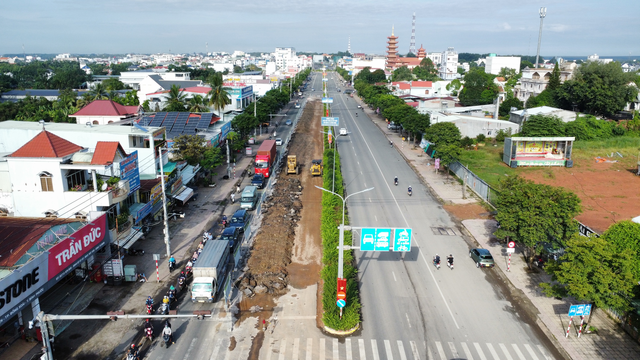 Người dân lo lắng việc sử dụng vật liệu tái chế tại chỗ, sửa quốc lộ 14
- Ảnh 13.
