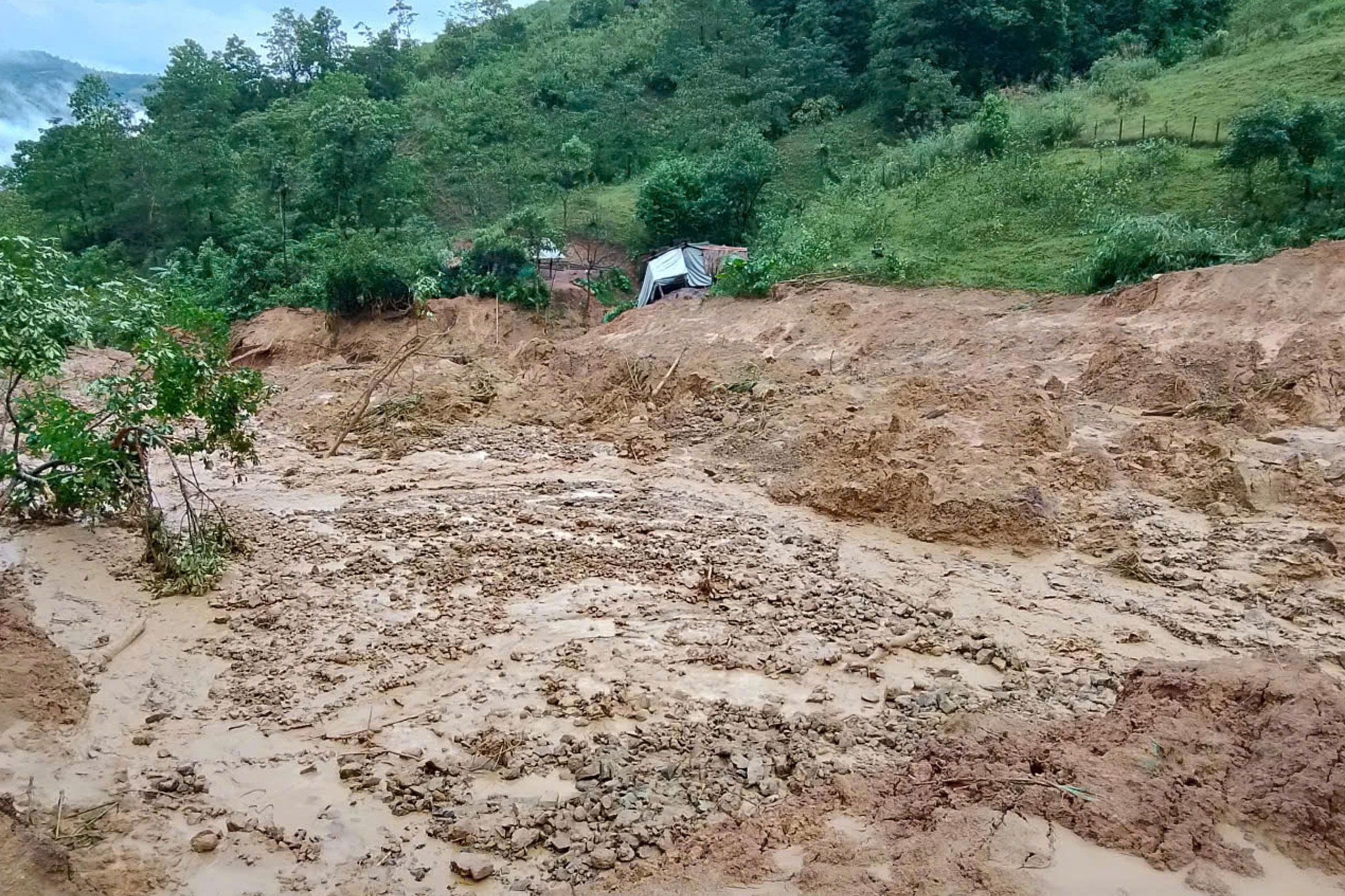 Mưa lũ Quảng Trị: 5 Người chết và mất tích , hơn 3 . 600 Nhà dân ngập sâu - Ảnh 3.